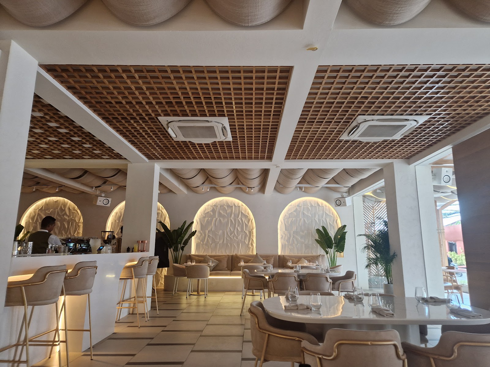 MAVI Rooftop Lounge