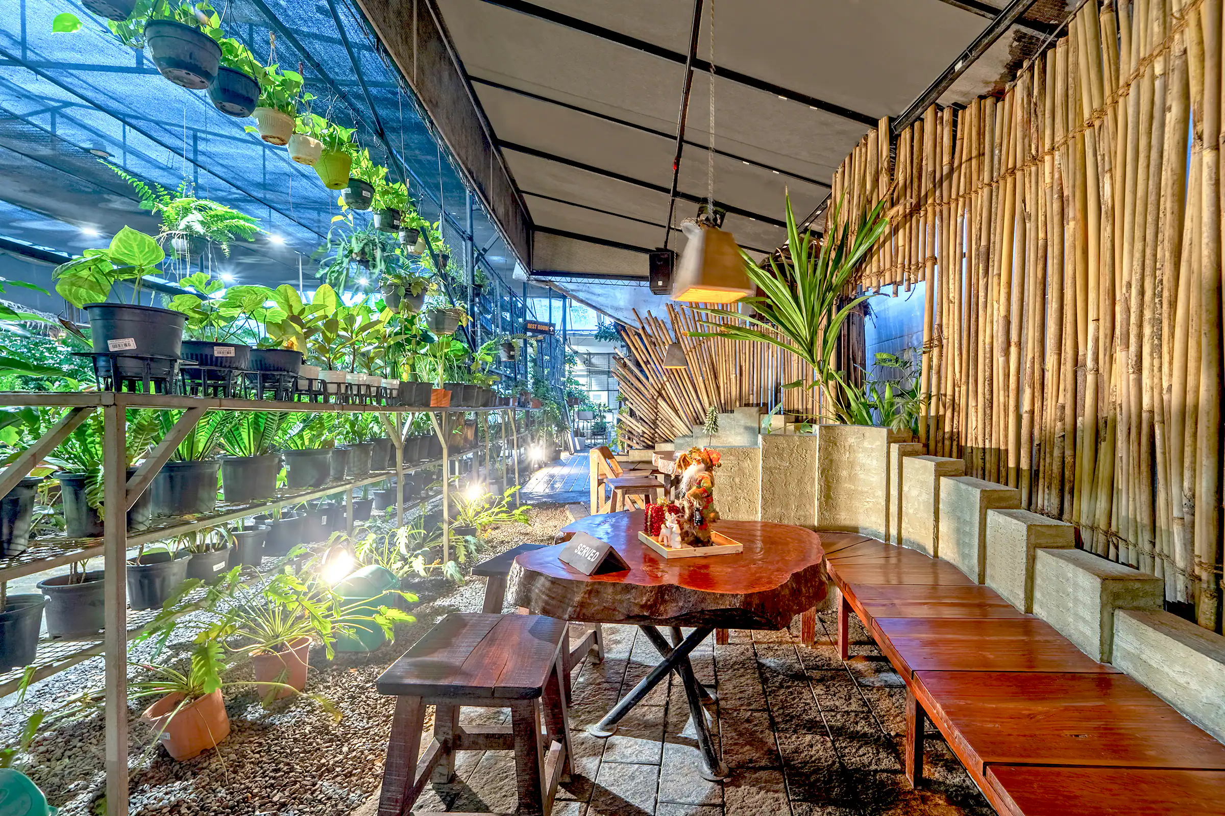 MAVI Rooftop Lounge